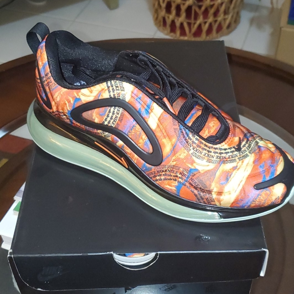 NIB!! AIR MAX 720